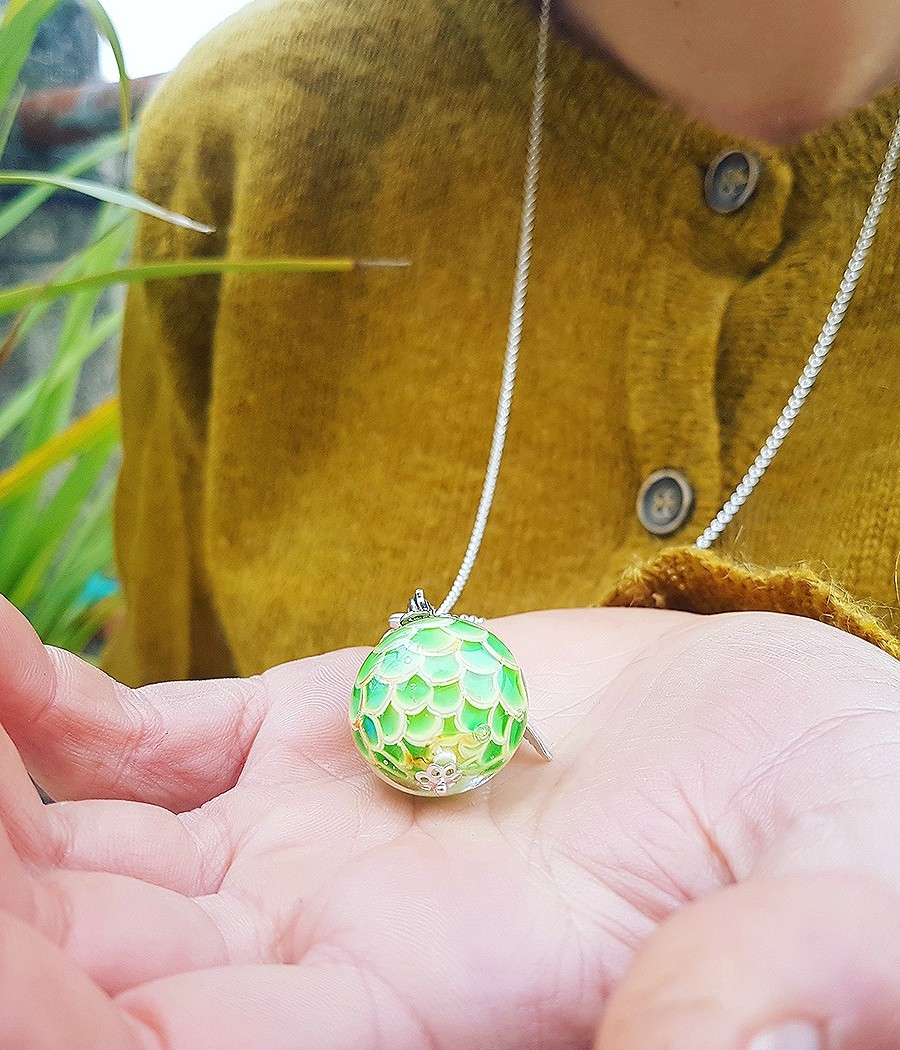 Pendentif sautoir vert à...