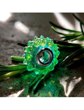 Charm vert transparent artisanal en verre de Murano